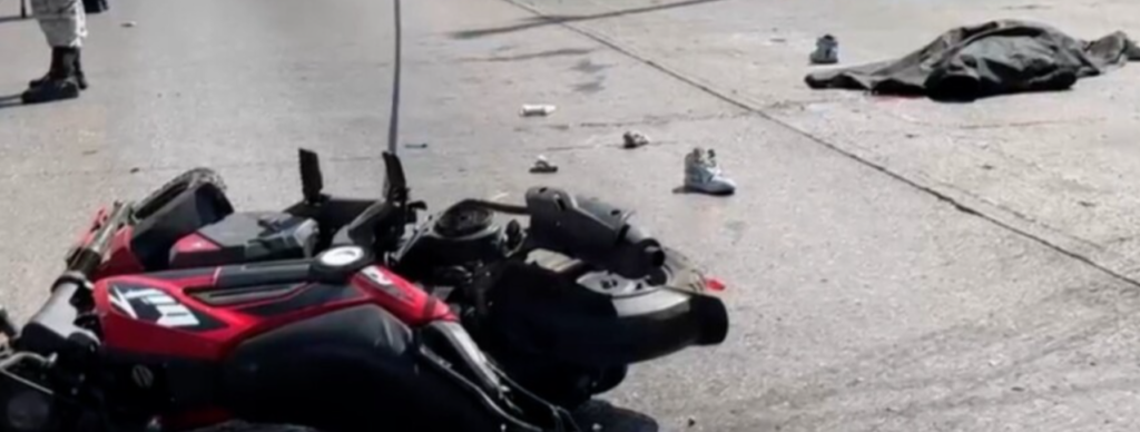 Accidente vial en Ecatepec cobra la vida de un motociclista; investigan participación de camión oficial