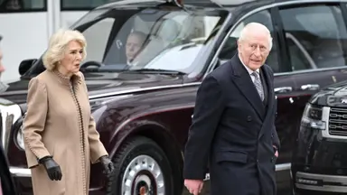 Rey Carlos III envía mensaje firme tras revelaciones relacionadas con el príncipe Andrés