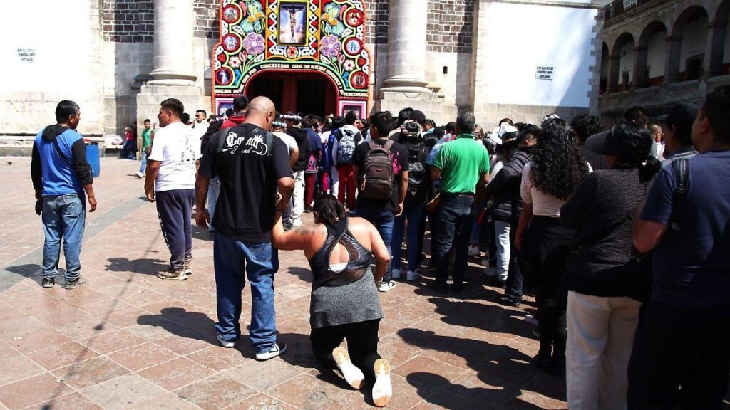 Caminos de fe: peregrinos de Chalma avanzan hacia la Basílica de Guadalupe en Ciudad de México