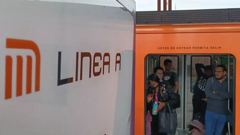 Retrasos en la Línea A del Metro Ciudad de México preocupación entre usuarios