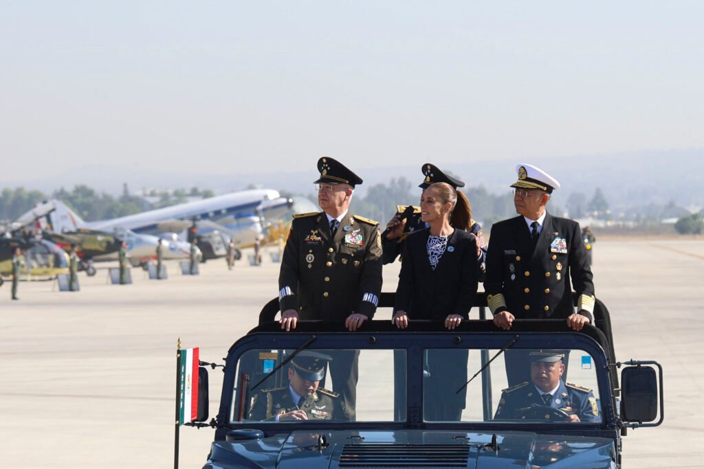 Sheinbaum encabeza el 111 aniversario de la Fuerza Aérea Mexicana y reafirma compromiso con el pueblo
