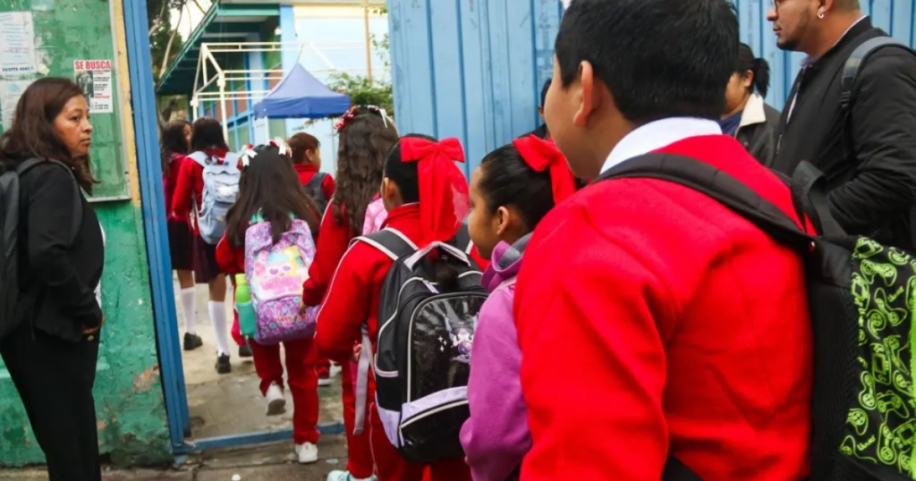 Estudiantes tendrán suspensión de clases y puente largo en marzo