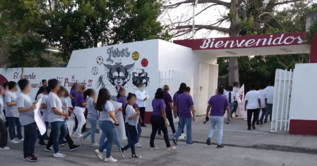 Destituyen a prefecto en secundaria de Cancún tras denuncias de maltrato y acoso a estudiantes
