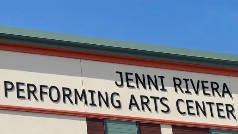 Hijas de Jenni Rivera inauguran centro cultural en su honor y fortalecen su legado