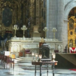 Fe y comunidad: Catedral Metropolitana reúne a cientos en el Viacrucis de Viernes Santo