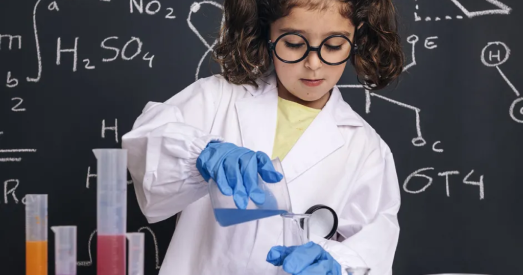 Niñas en México miran hacia la ciencia: crece el interés por carreras STEM