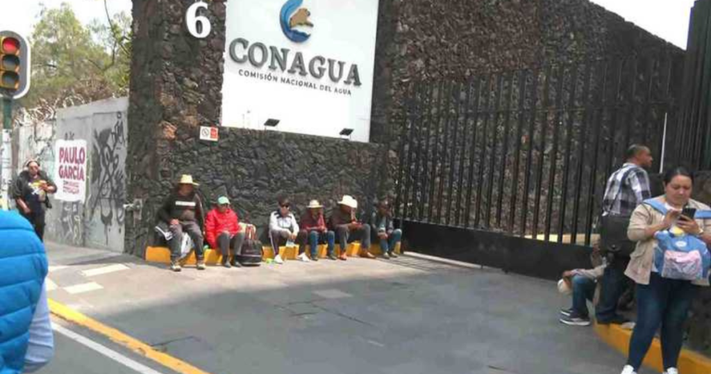 Agricultores se manifiestan ante Conagua para exigir atención a problemáticas del campo
