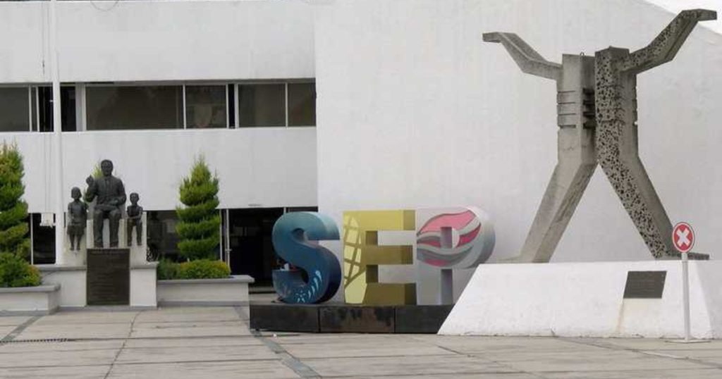 Recuperan más de 300 plazas asignadas de manera irregular en Puebla; buscan garantizar equidad educativa