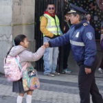 Más de 28 millones de estudiantes regresan a clases en México entre retos y emociones encontradas