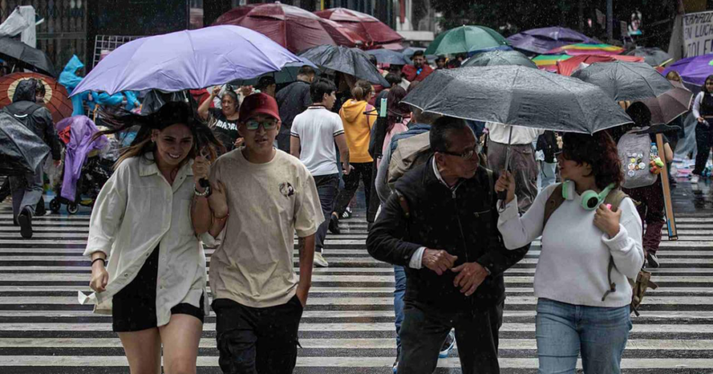 ¿Lloverá hoy en la CDMX? Capitalinos se preparan ante probabilidad de lluvias este 14 de abril