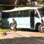 Accidente en Cuajimalpa deja impacto en la movilidad tras choque de camión contra árbol