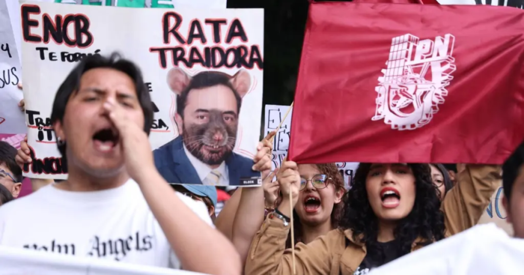 Estudiantes del IPN salen a las calles y provocan afectaciones viales en la CDMX