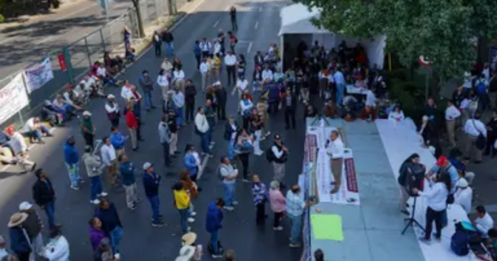 Protesta de petroleros provoca afectaciones en CDMX; trabajadores exigen cambios en jubilaciones