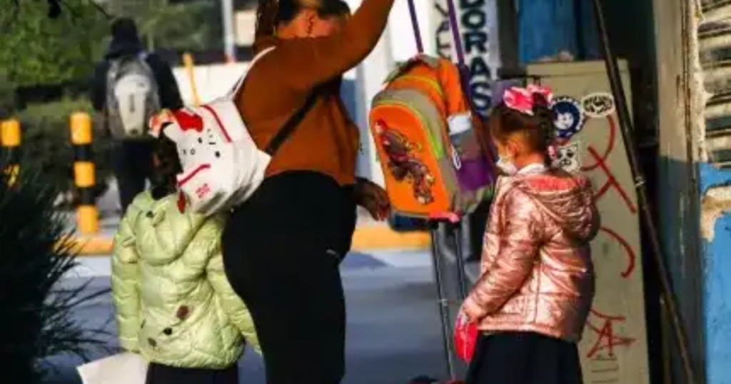Definición del calendario escolar 2026 avanza con reuniones entre autoridades educativas