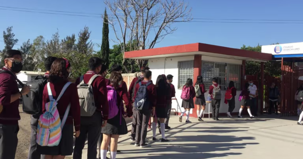 Más de 13 mil jóvenes buscan un lugar en el COBAQ; sigue siendo la opción más solicitada en Querétaro