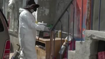 Brigadas recorren Ciudad Juárez para combatir la rickettsia y proteger a las familias