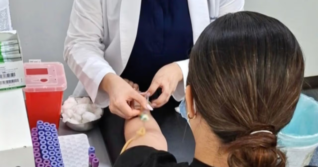 Personas con diabetes o hipertensión sí pueden donar sangre si cumplen ciertos requisitos