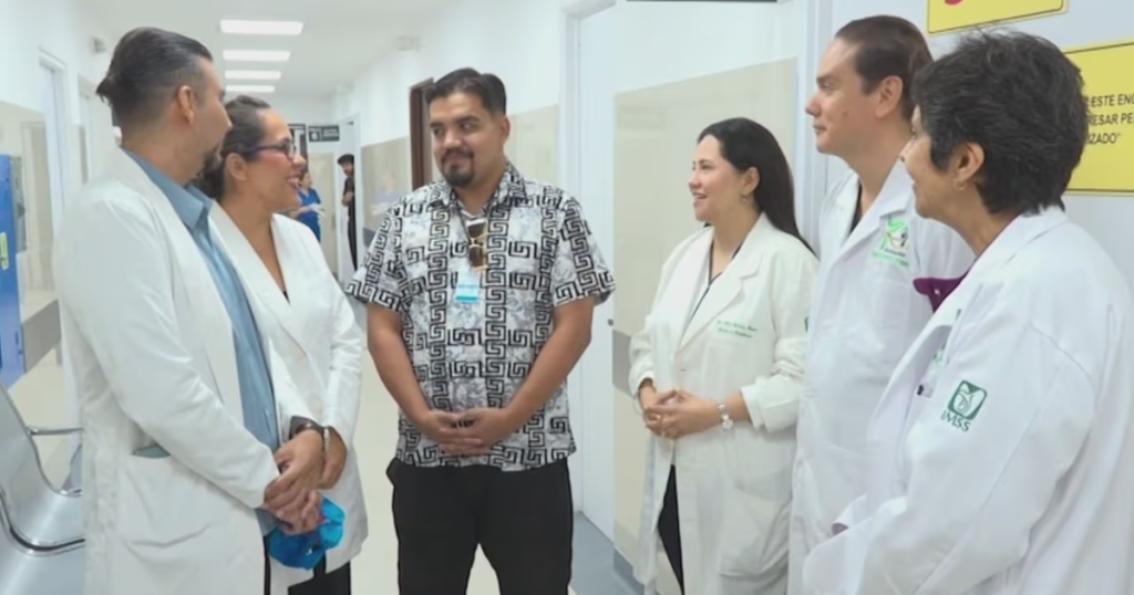 Médicos del IMSS transforman la vida de un paciente con una reconstrucción facial