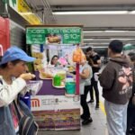 Las tostadas virales y los desayunos económicos que alimentan a miles en el Metro de CDMX