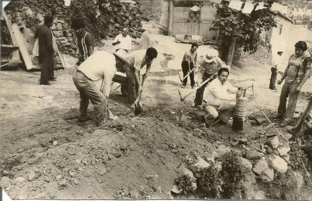 La historia poco conocida de Lomas de Becerra y sus emblemáticas escalinatas