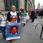 Familias de Ayotzinapa reconocen avances, pero advierten: aún falta encontrar a los 43