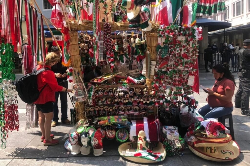 Del ahorro a la “cooperacha”: así se preparan familias para celebrar el Grito
