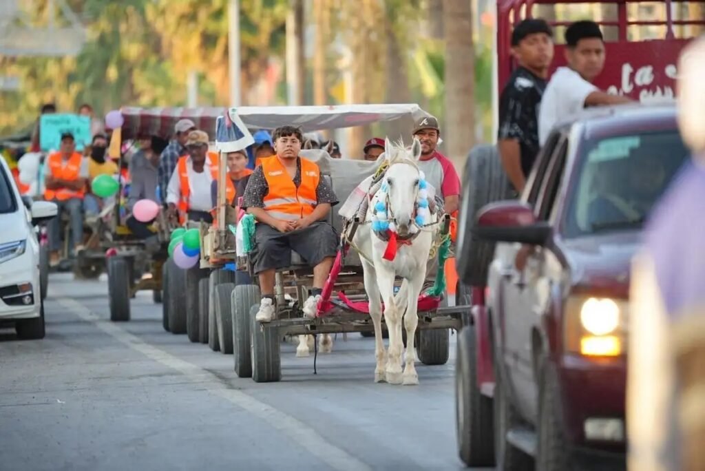 Una despedida con gratitud: caballos y burros dejan los carromatos en Torreón